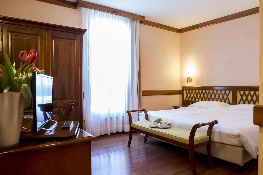 Hotel Villa Venezia Γκράντο Εξωτερικό φωτογραφία